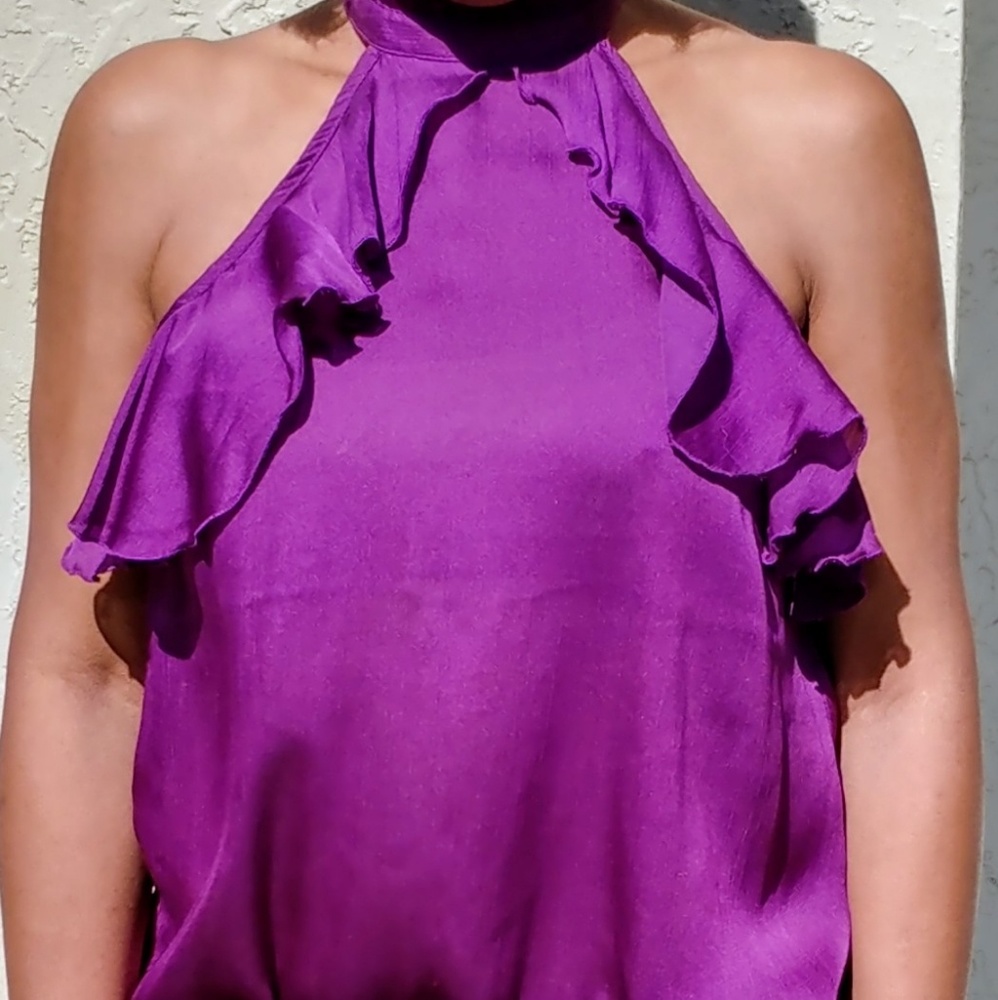 Beautiful eggplant colar,elastic @ the waist